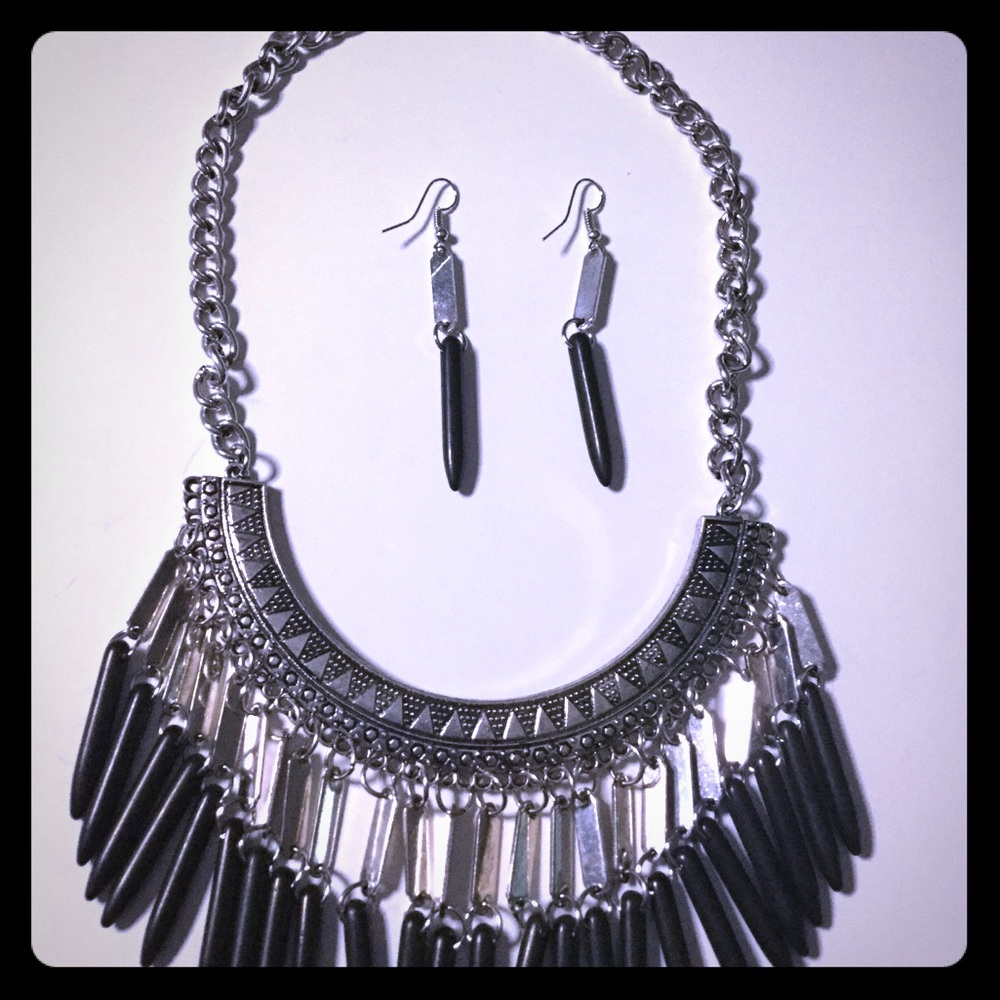Fashion Jewelry Statement Necklace & Earrings